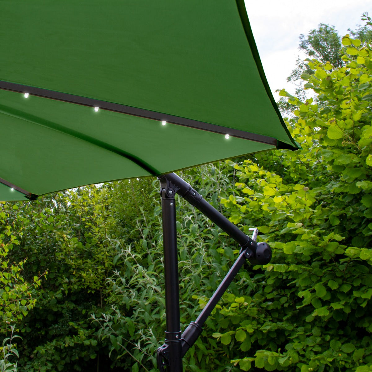 Parasol Vert  3m avec LED's Intégrés avec Base Ronde