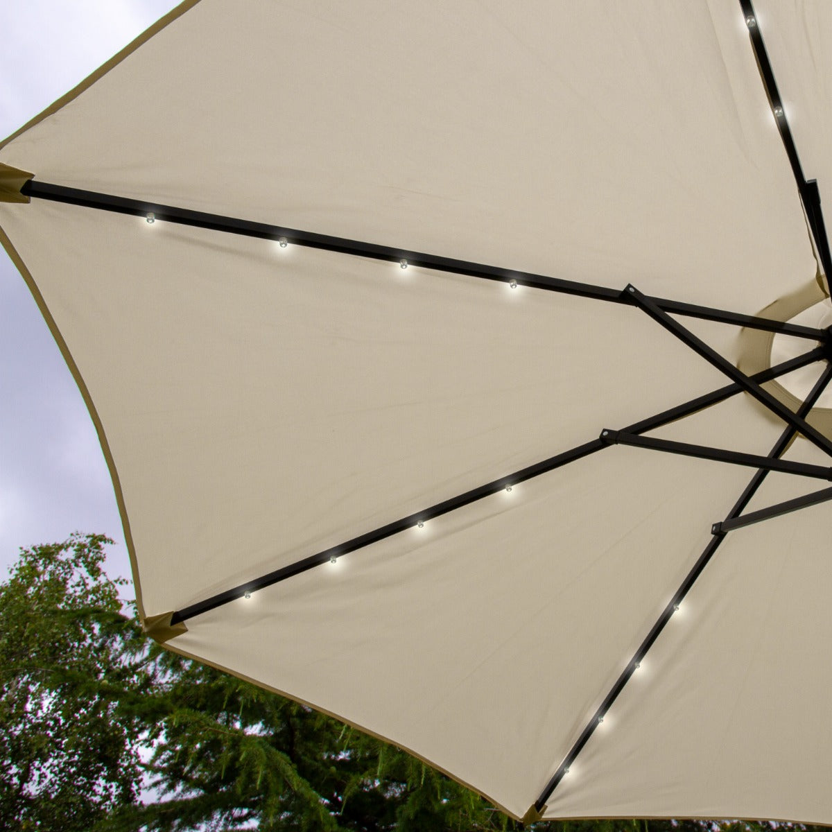 Parasol Crème 270 cm avec 32 LED's Intégrés